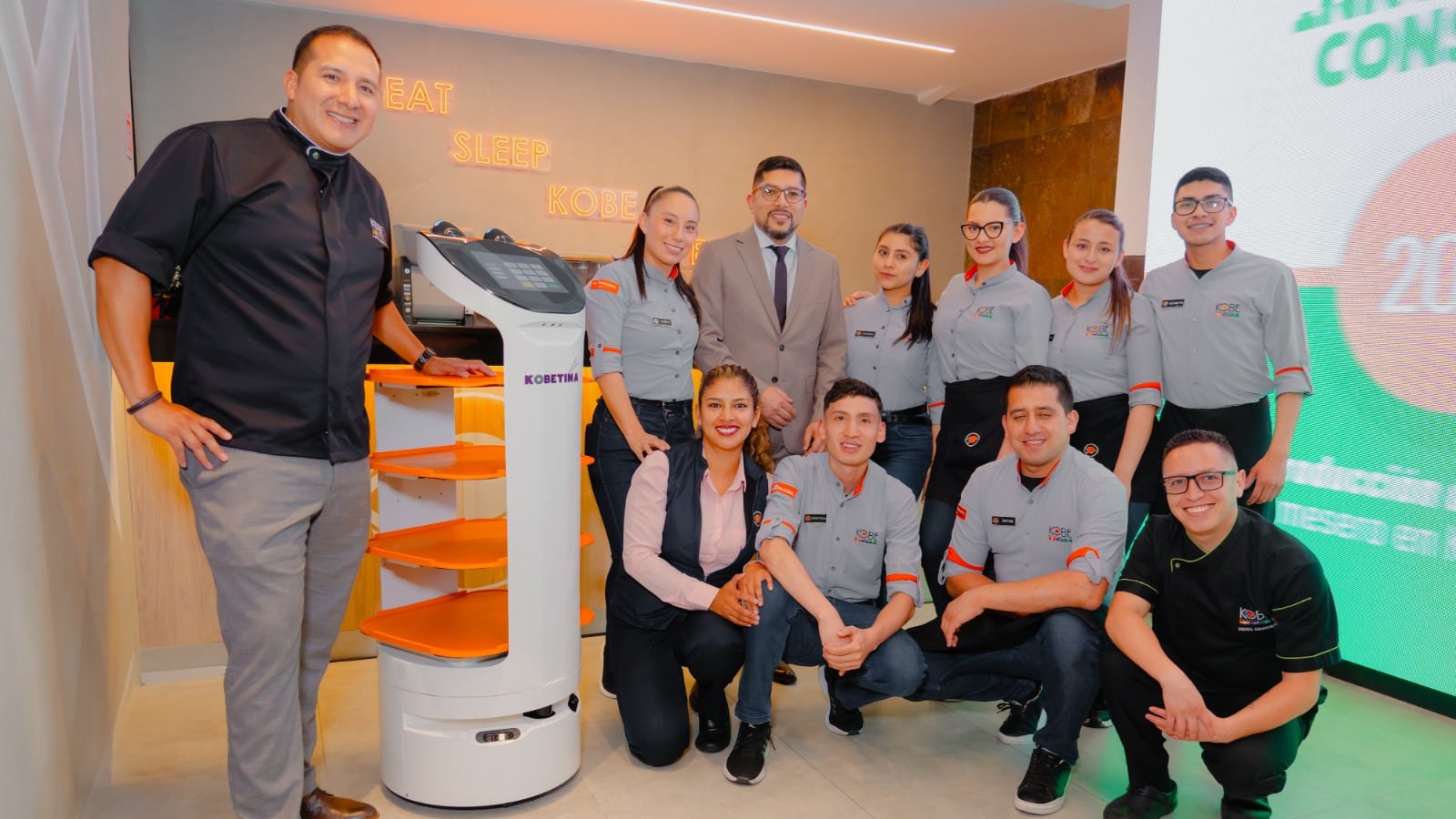 Kobe celebra 15 años con la reapertura de su emblemático local de La Floresta