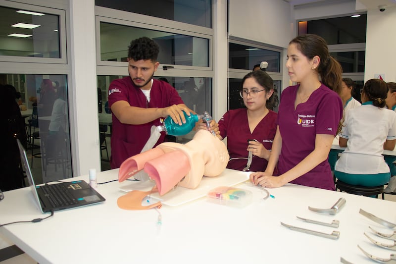 UIDE: Health Sciences Campus