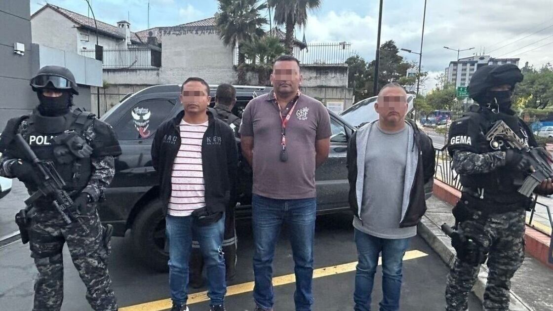 Militares vinculados a grupos terroristas fueron capturados con USD 100 000 en el norte de Quito.