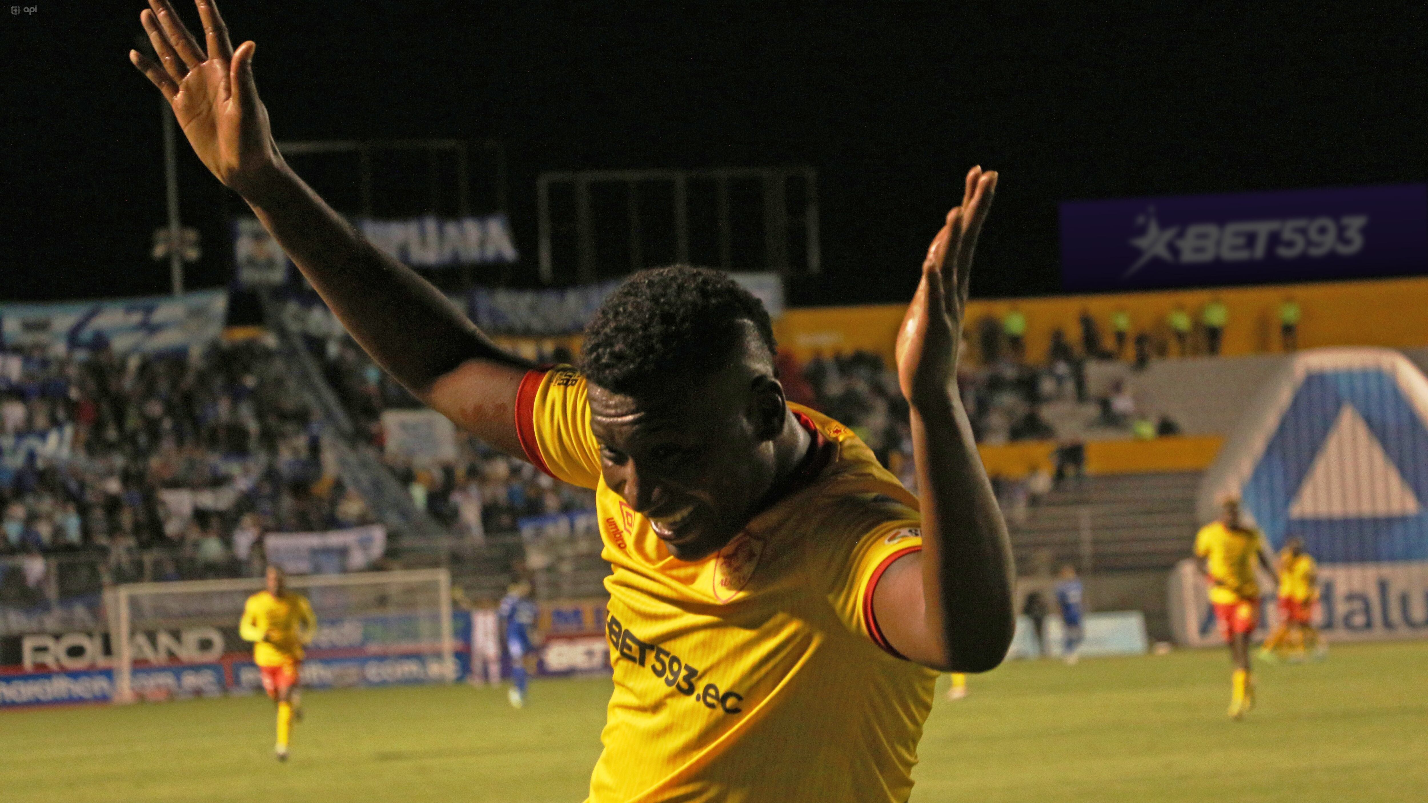 John Cifuente con el Aucas