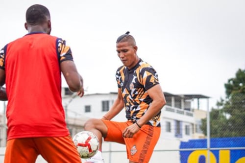 ¡Escándalo en el fútbol ecuatoriano! Luis Luna investigado tras eliminación de Naranja Mekánica