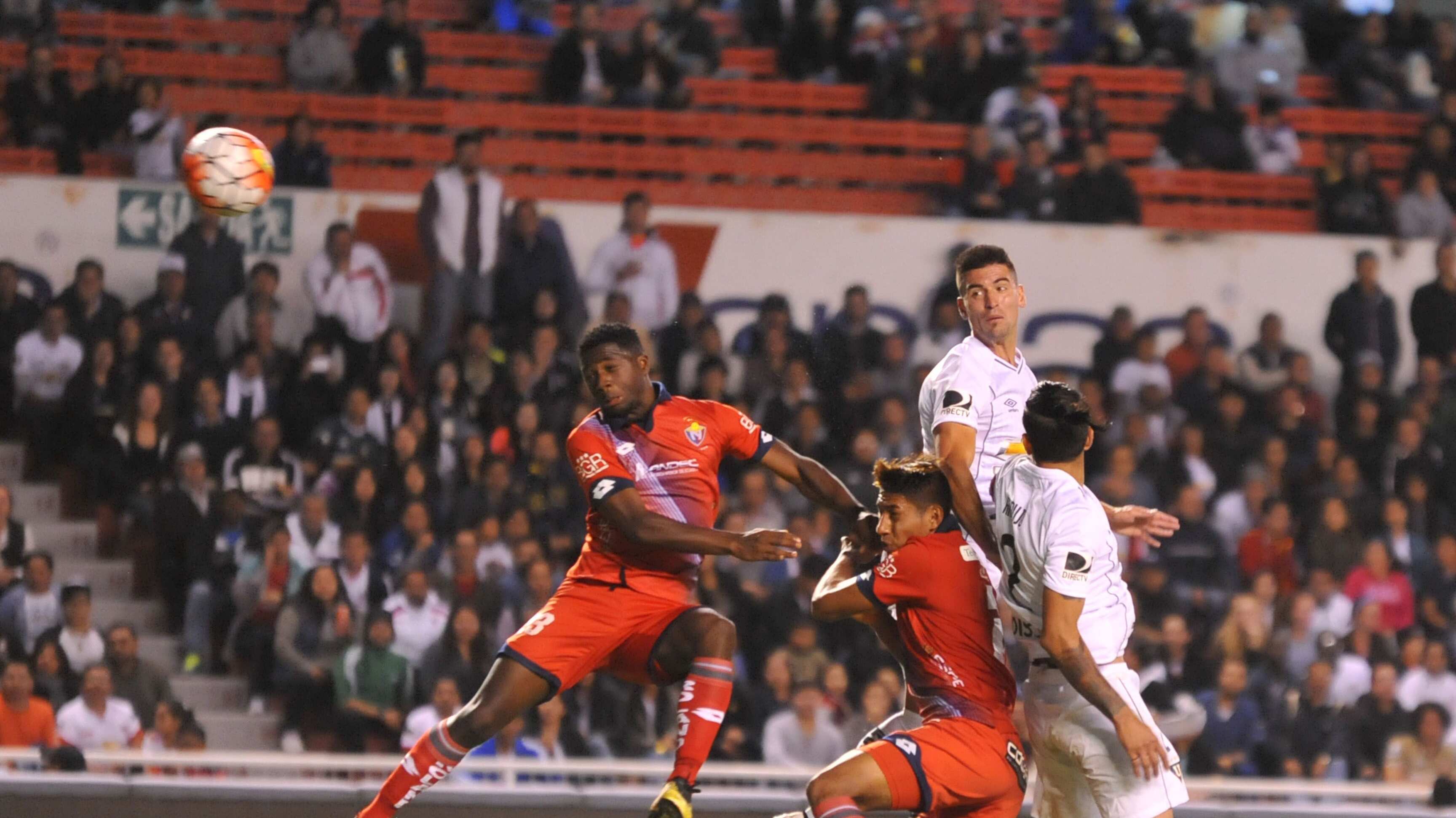 Liga Deportiva Universitaria vs. El Nacional/API