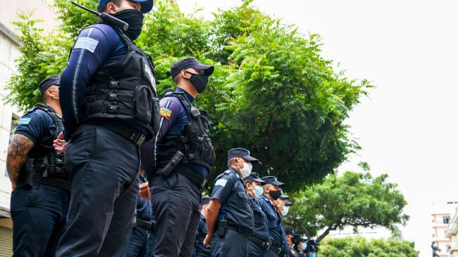 Sujetos pedían mil dólares para gestionar supuesto ingreso a la policía metropolitana de Guayaquil