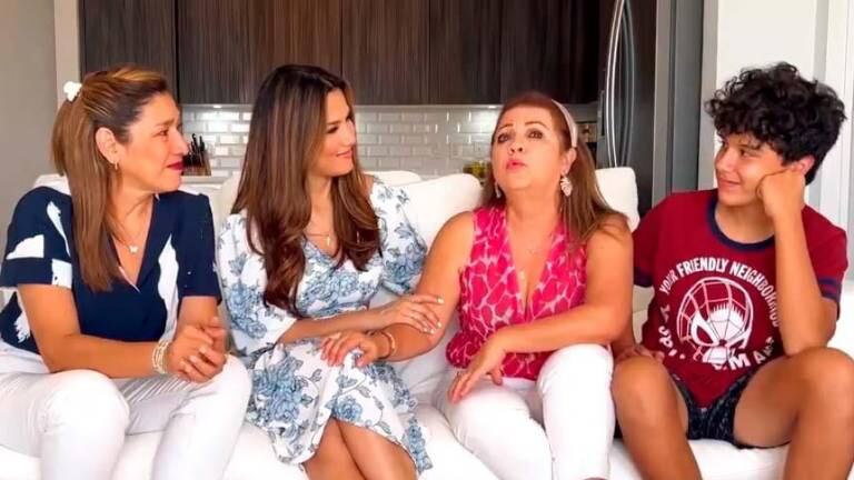 Alejandra Jaramillo junto a su hijo, Doña Caramelo y Narcisa Rios