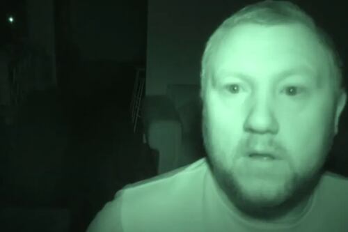 La aterradora experiencia paranormal que hombre vivió con Alexa