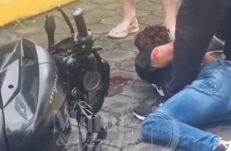 Presunto delincuente fue atropellado y luego linchado tras intento de robo al sur de Quito - Fuente: Video de X
