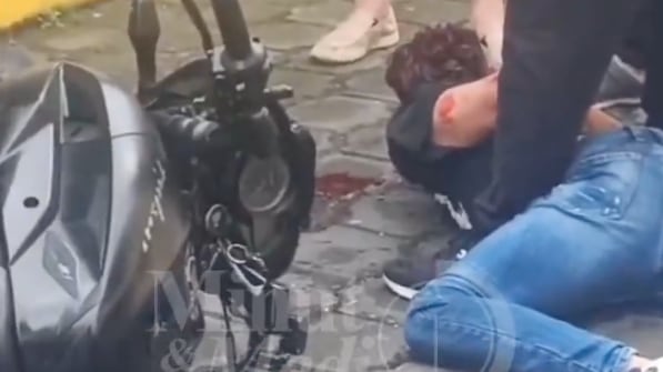 Presunto delincuente fue atropellado y luego linchado tras intento de robo al sur de Quito - Fuente: Video de X