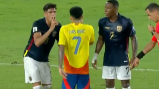 Piero Hincapié durante la expulsión de La Tri