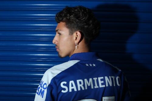 Un recibimiento ‘algo extraño’ para Jeremy Sarmiento de parte de los hinchas del Ipswich Town