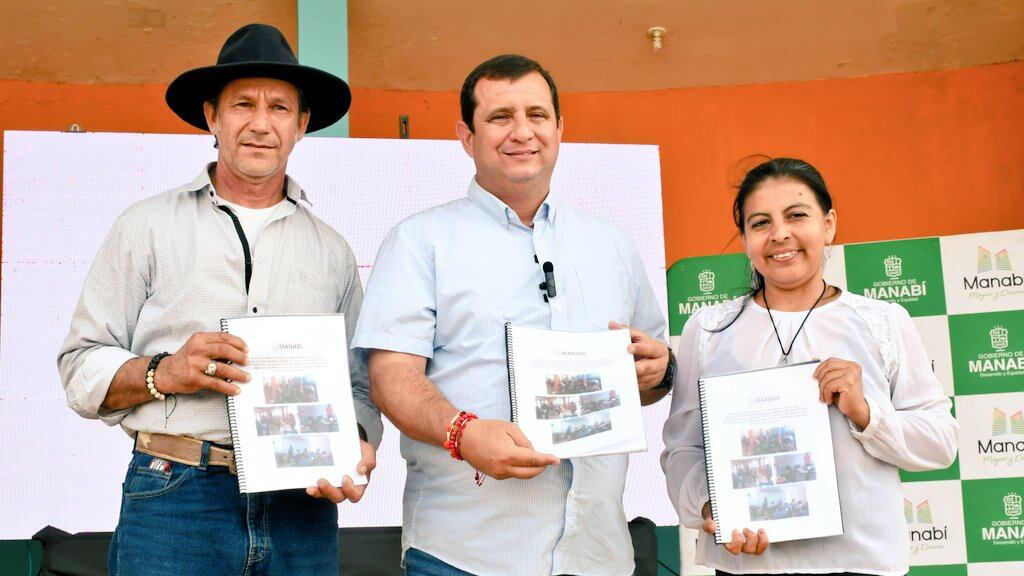 El Prefecto de Manabí, Leonardo Orlando, anunció además que ya está Contratada la consultoría para la rehabilitación de la segunda etapa del sistema de riego Carrizal-Chone.