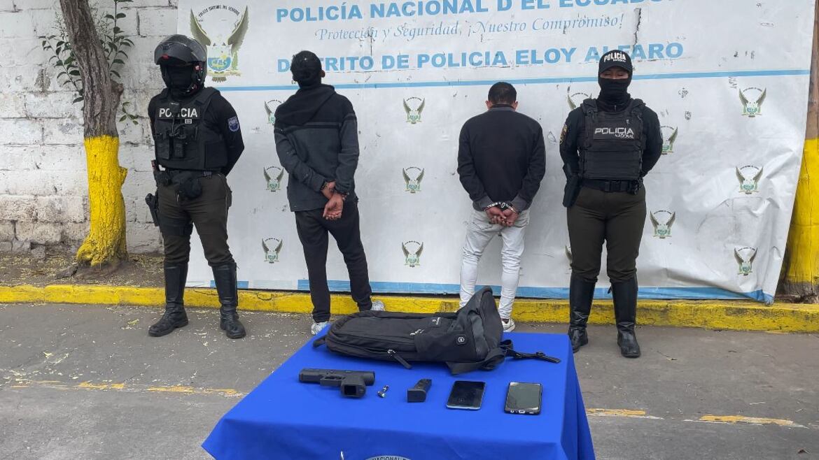 Frustran asalto de sacapintas a una mujer que salía de un banco en el sur de Quito