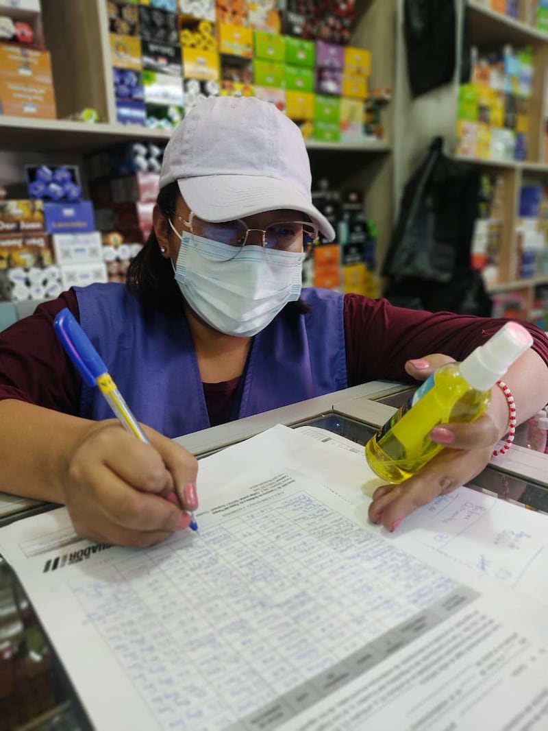 “Amor y atracción al instante”: Productos naturistas y esotéricos son retirados del mercado en el sur de Quito. Foto: ARCSA