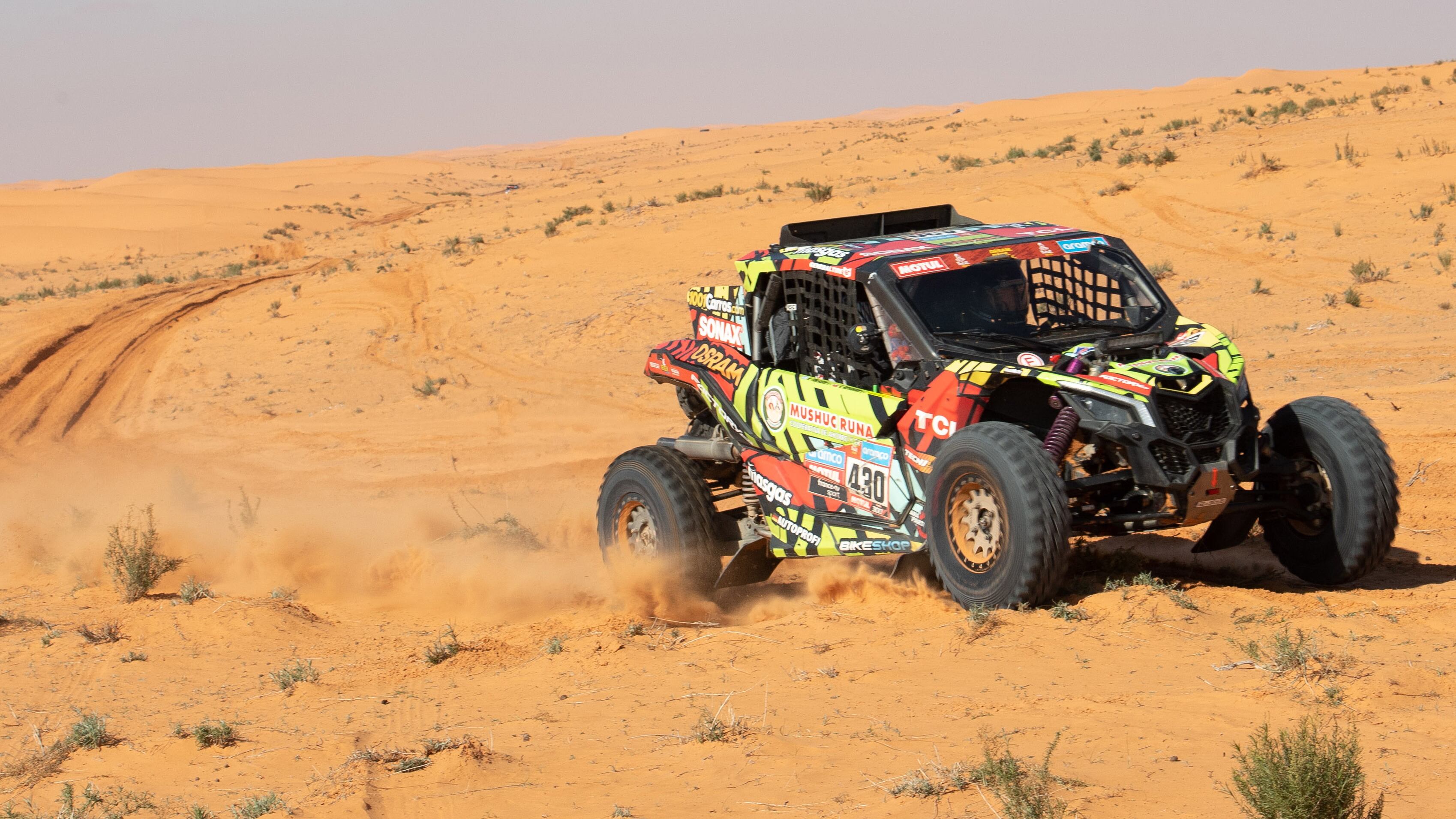 Riyadh (Saudi Arabia), 06/01/2023.- Ecuadorian driver Sebastian Guayasamin and Argentinian driver Ricardo Adrian Torlaschi drive their BRP CAN-AM Maverick XRS Turbo for South Racing CAN-AM during the sixth stage of the Dakar Rally 2023 from from Ha'il to Riyadh, Saudi Arabia, 06 January 2023. (Arabia Saudita) EFE/EPA/Leon Jansen