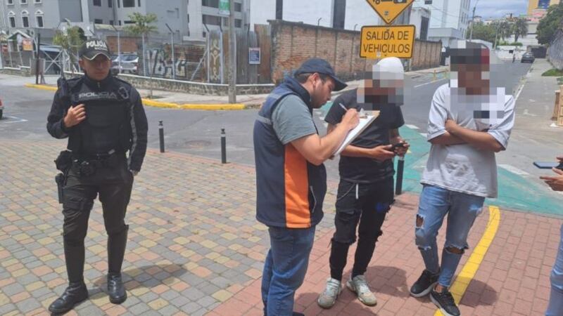 ¡PILAS! Se realizarán controles al consumo de bebidas alcohólicas en los exteriores de las universidades de Quito