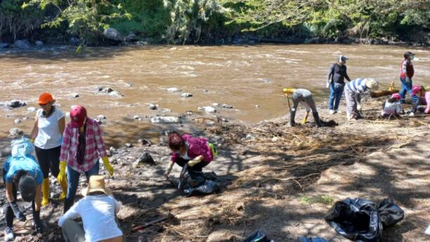 Limpieza del río