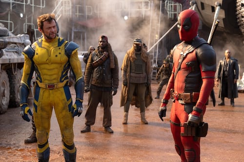 Incluso Deadpool y Wolverine a veces necesitan llamar a un amigo