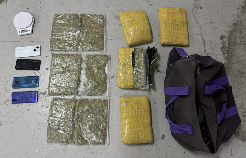 Desmantelan bodega de drogas de Los Lobos que abastecía a expendedores en el sur de Quito. Imagen: Antidrogas Policía Nacional