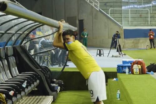 ¡Destrozado! FIFA grabó a Kendry Páez desconsolado entre lágrimas por la eliminación de la Tricolor