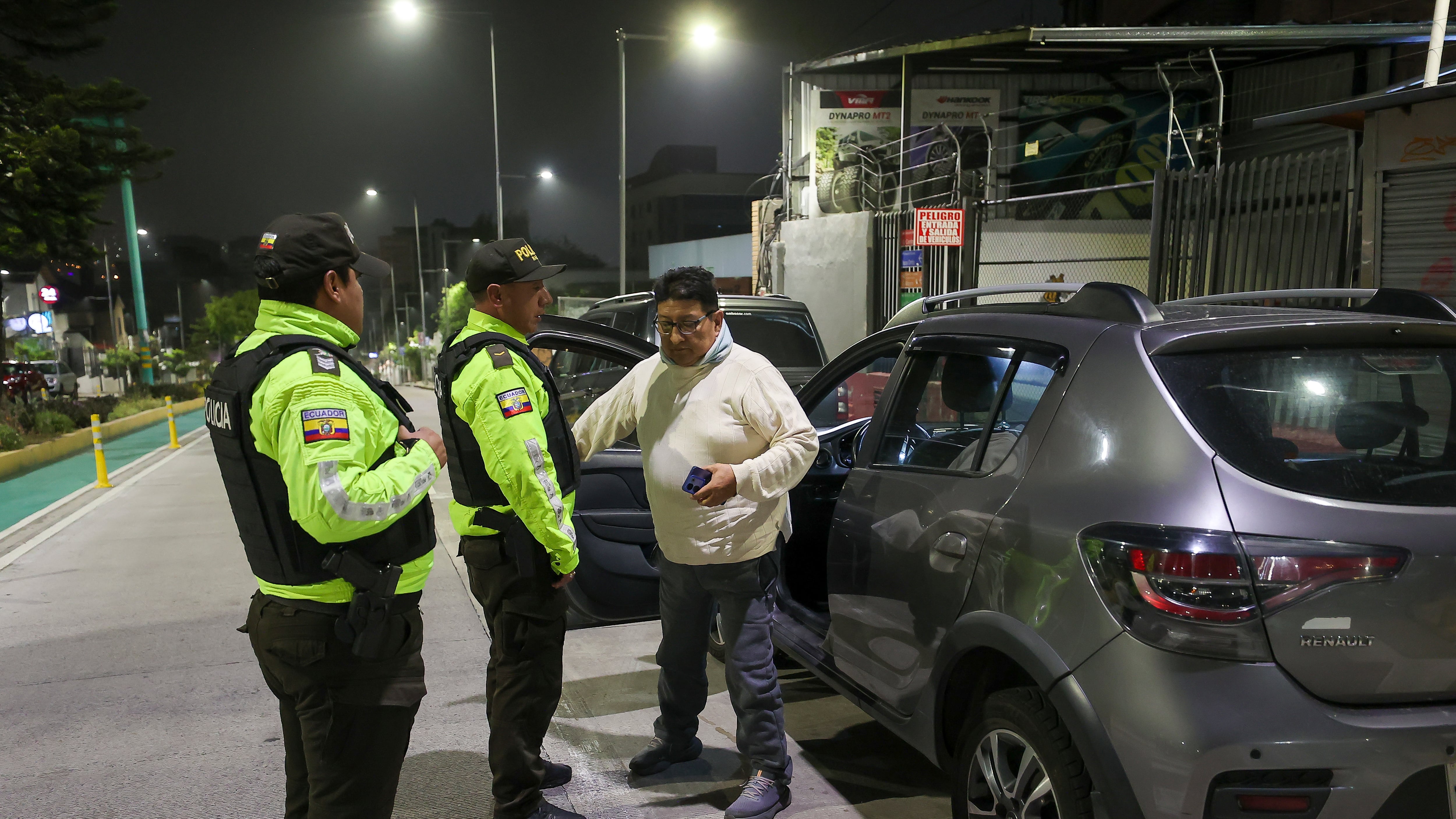 Toque de queda en Quito