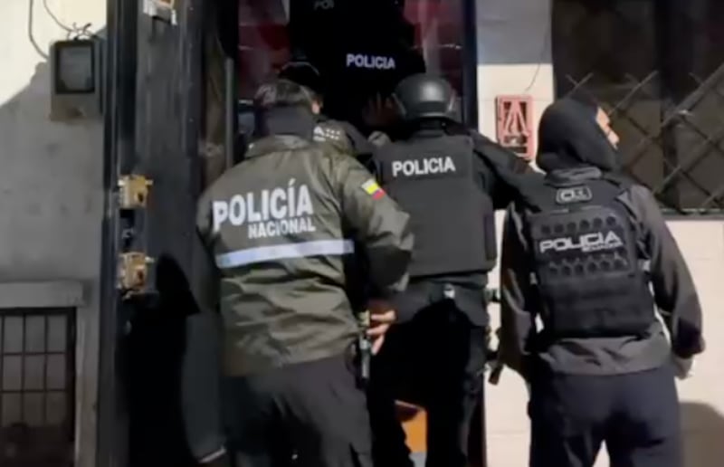 Creaban cuentas falsas y desviaban miles de dólares: así operaba red de fraude electrónico en Quito