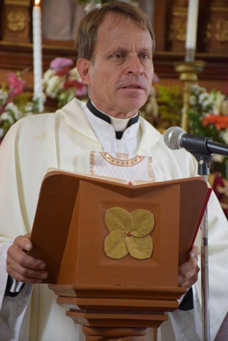 Tenía un agujero en el rostro: así hallaron el cuerpo del padre Maximiliano Estupiñán en Quito