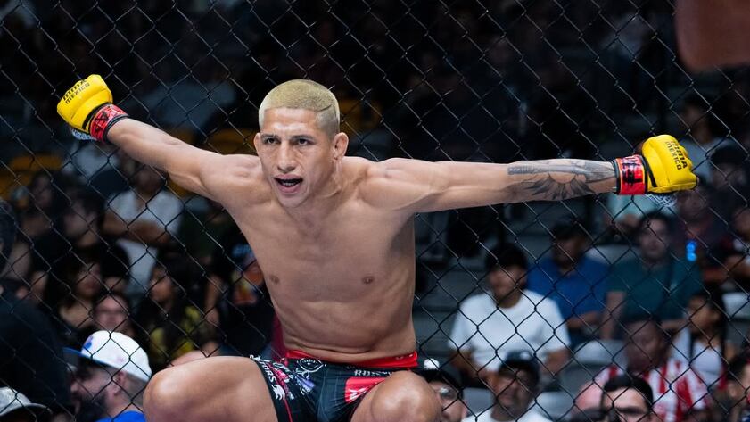 Cristhian Rivas, campeón de MMA México.