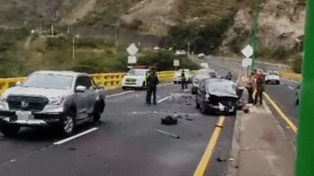 Siniestro de tránsito en el puente de Guayllabamba