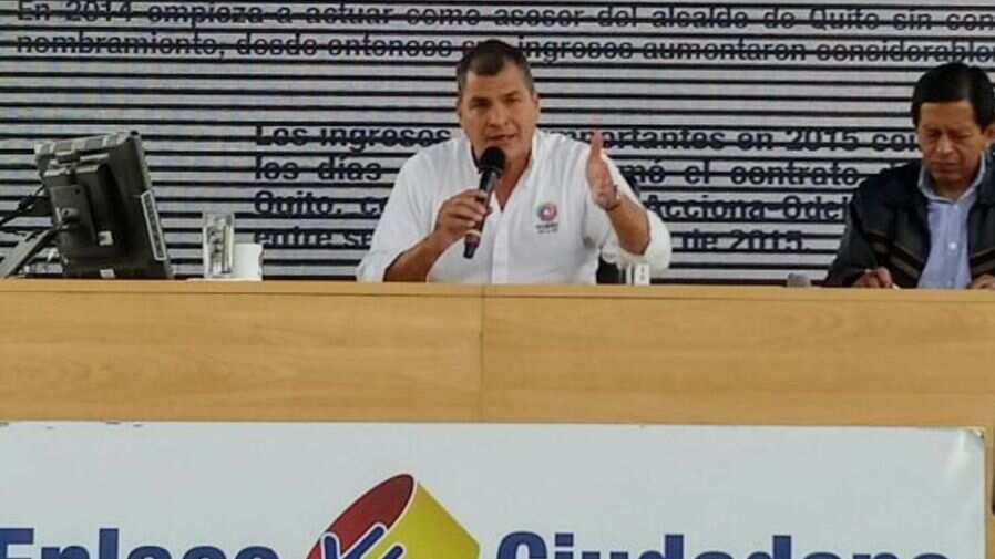Rafael Correa, Presidente de Ecuador en el Enlace Ciudadano/Twitter