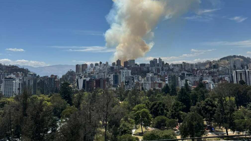 Otro incendio se activó en el cerro Auqui, en Quito