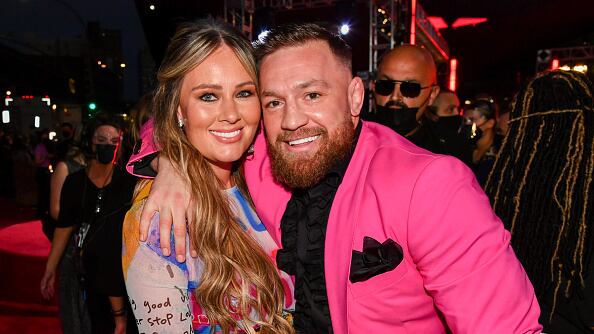Dee Devlin y Conor McGregor.