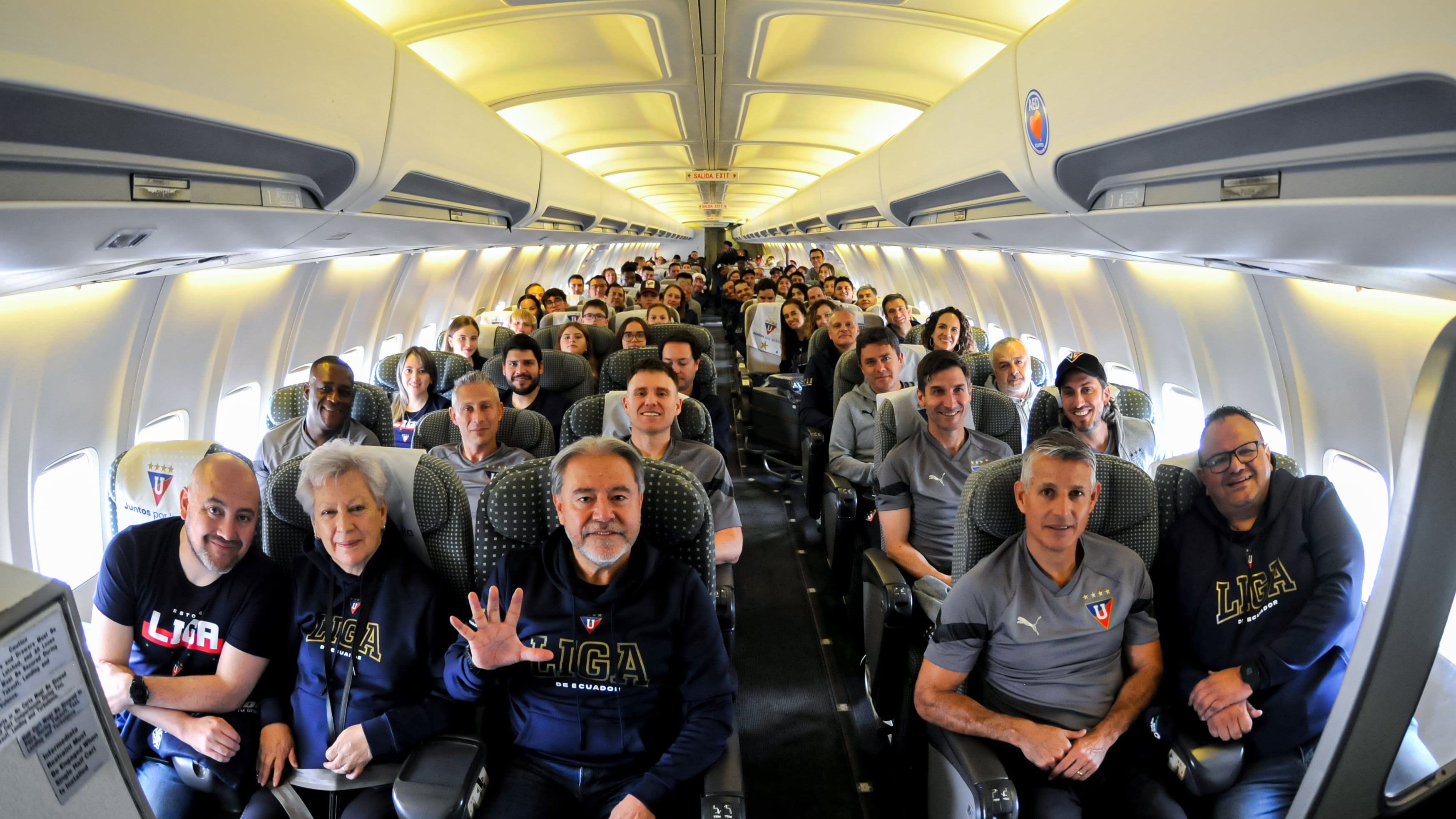 La plantilla del conjunto quiteño y sus hinchas viajan hacia Punta del Este.