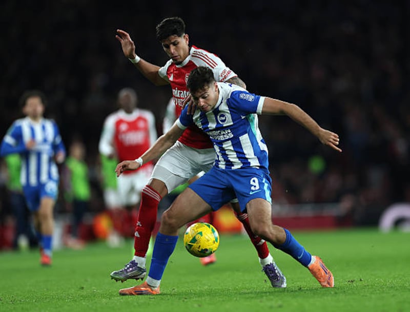 Piero Hincapié demostró su talento en su primer partido como titular con el Arsenal