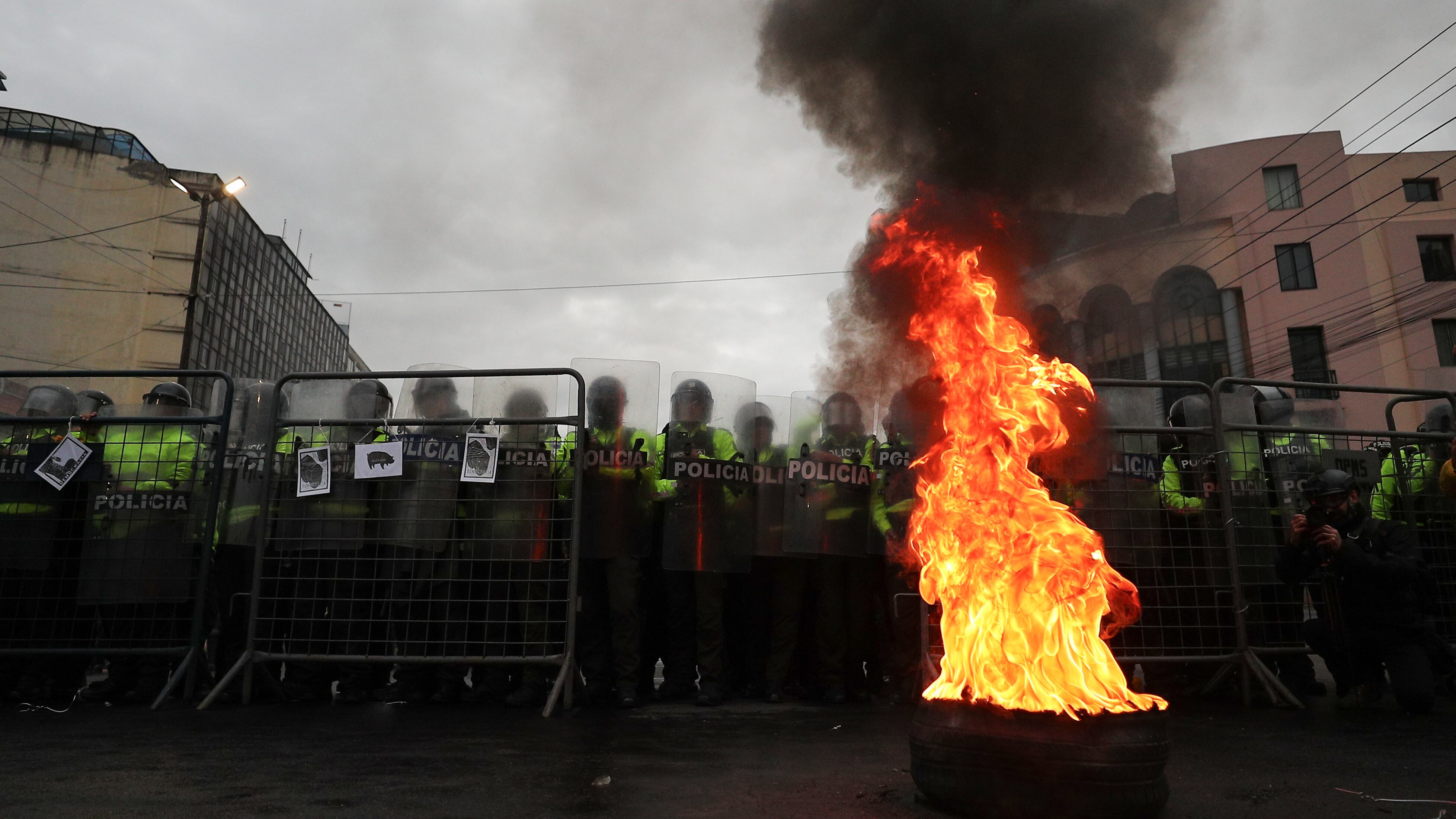 Al momento, 10 detenidos y tres policías heridos dejan las movilizaciones de este jueves en Quito