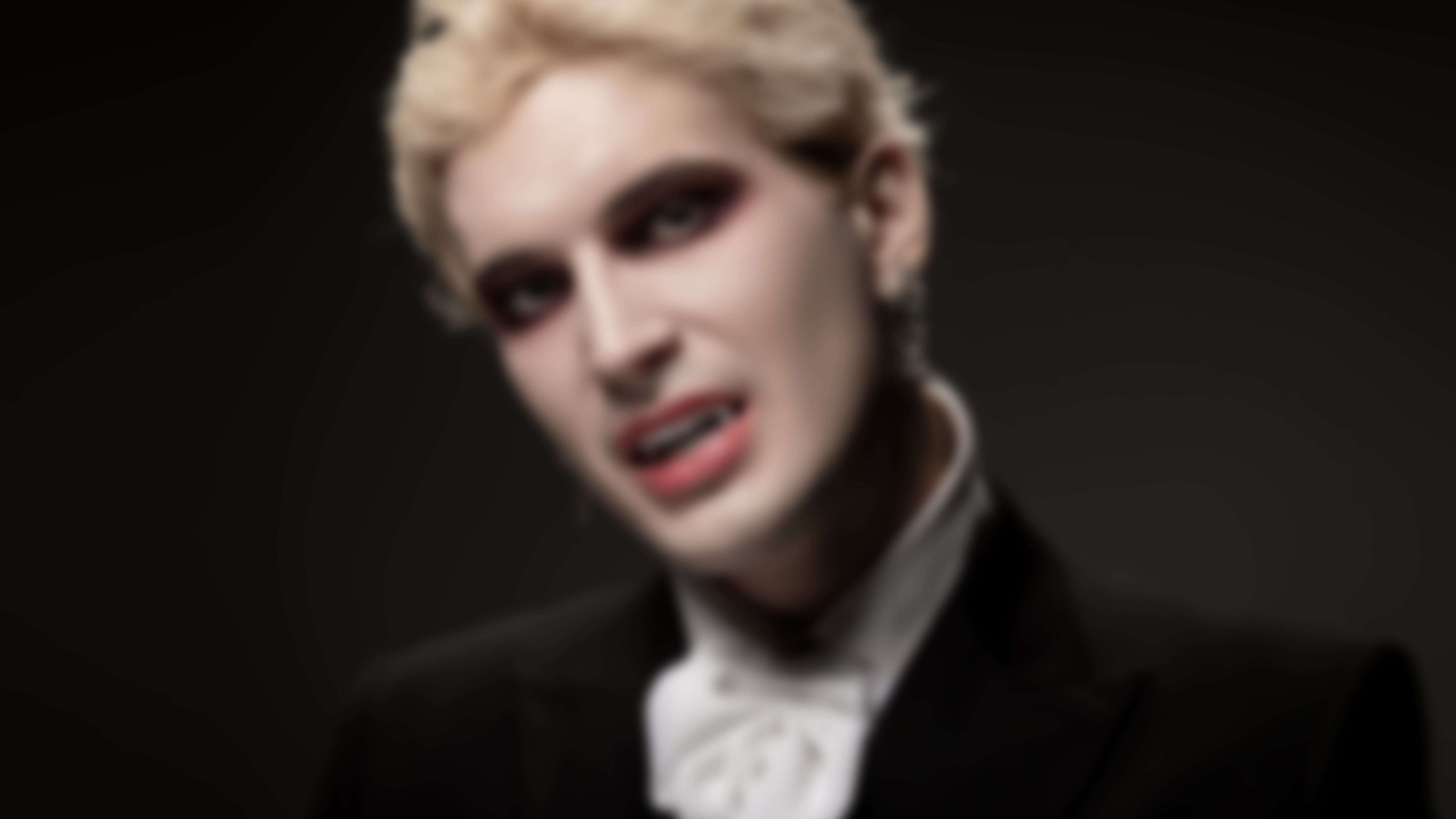 Ecuatoriana habría escapado de un hombre con obsesión vampírica durante una cita en París