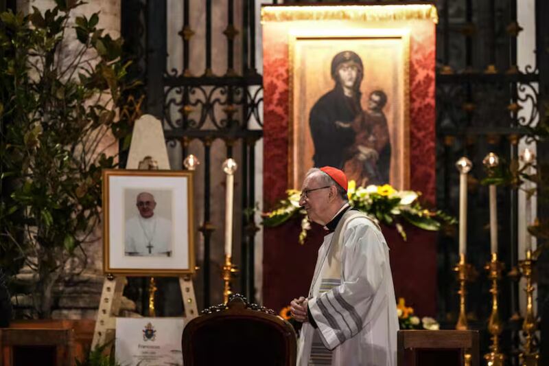 Pietro Parolin fue el encargado de hablar con Becciu
