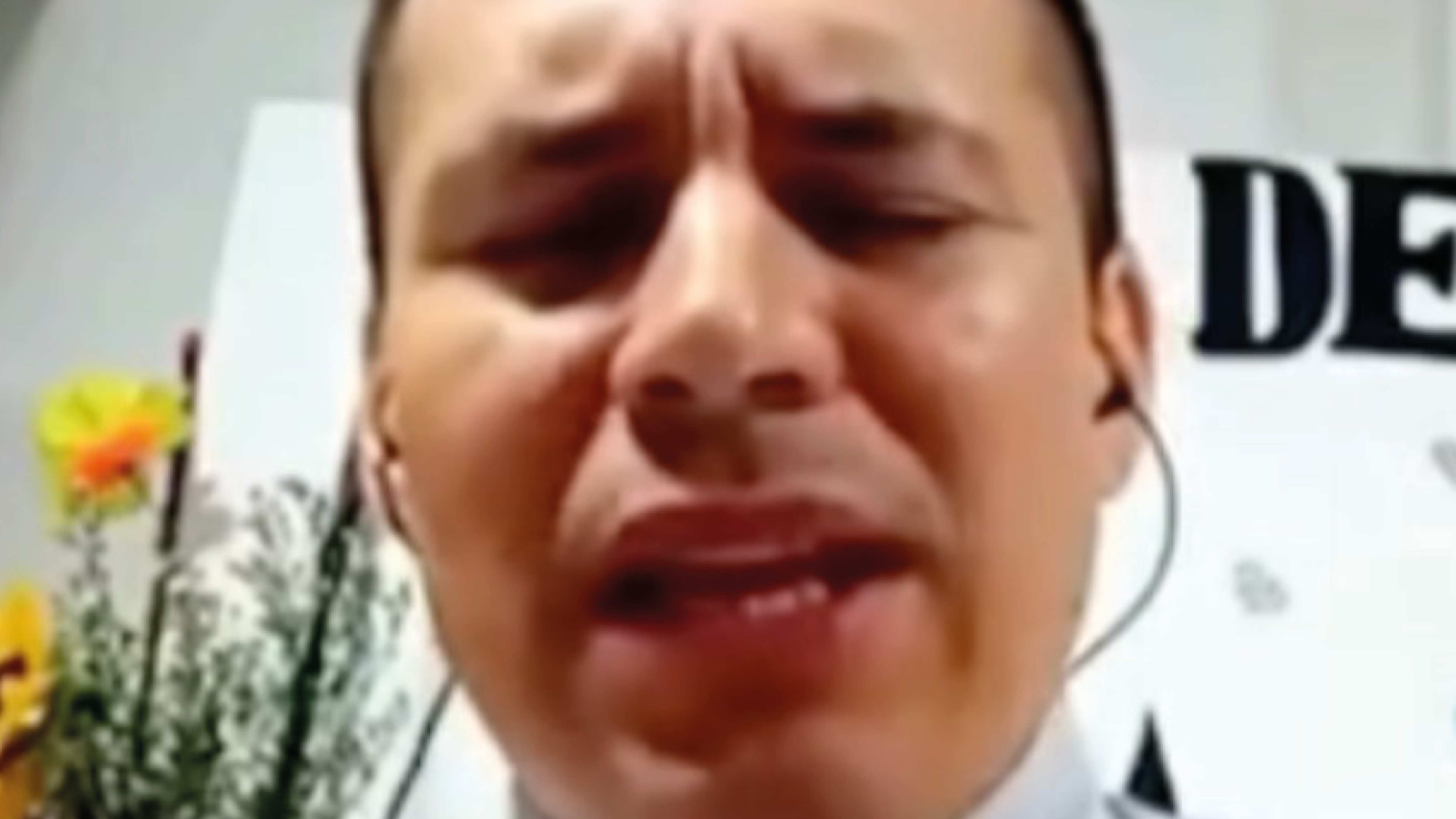 Así predicaba un pastor que es acusado de abusar de su hijastra