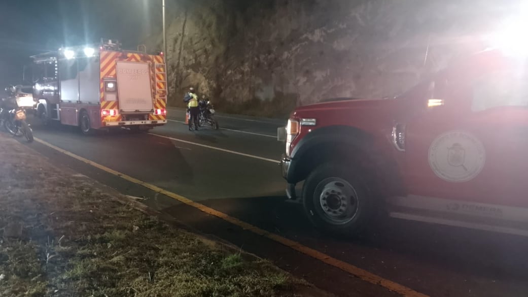 Cinco personas resultaron afectadas en accidente de tránsito en la avenida Simón Bolívar, en Quito