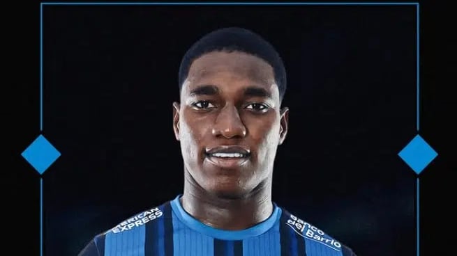 Michael Ayoví de IDV