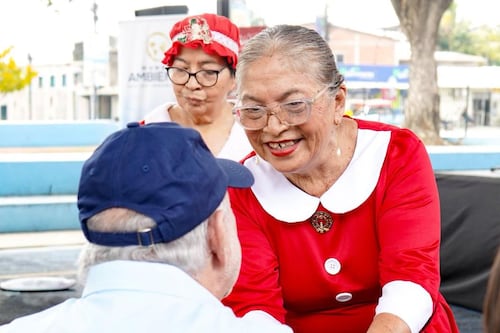 Ambiensa agasaja y reconoce el aporte a la comunidad de los adultos mayores de la parroquia