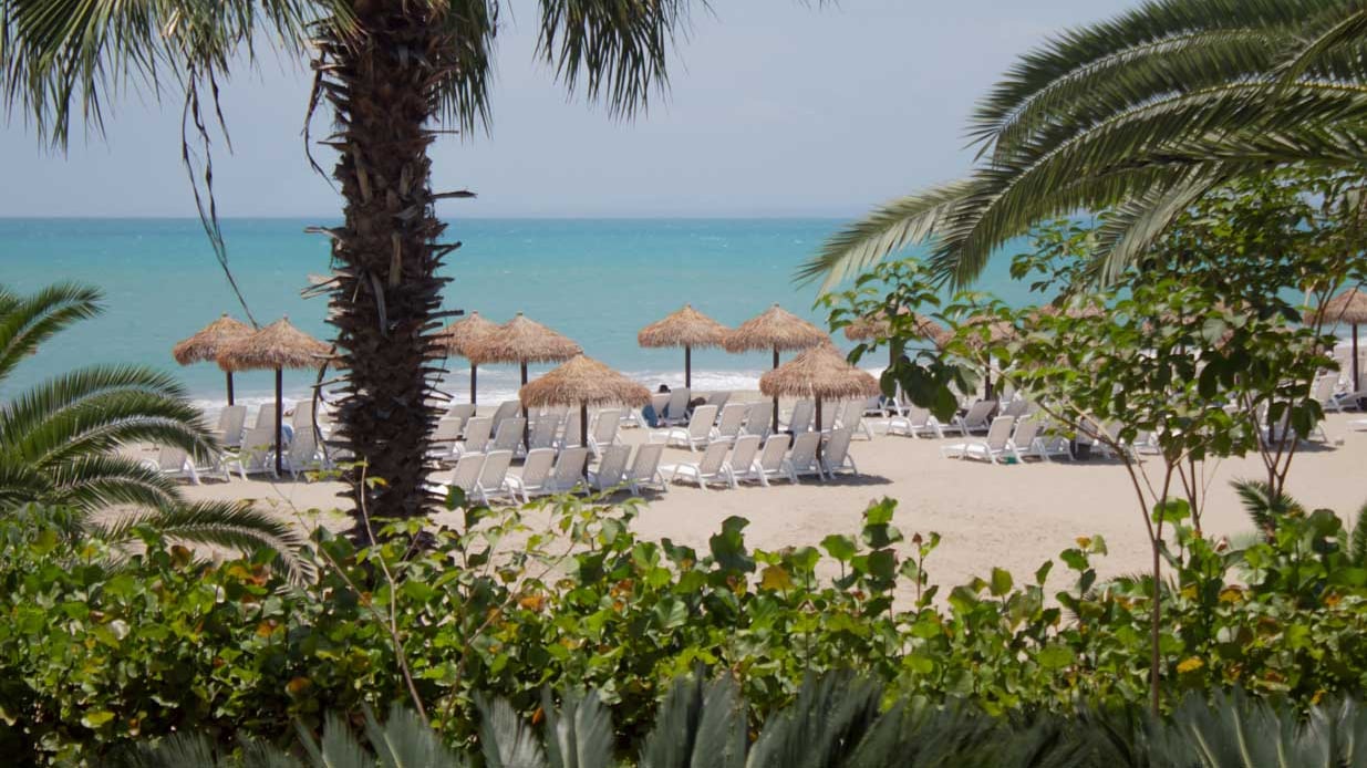 DECAMERON-PUNTA-CENTINELA-PLAYA