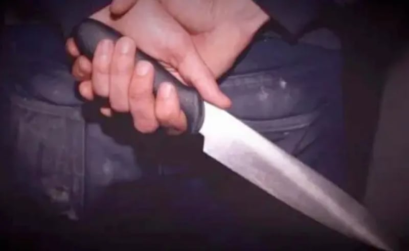 Tras una  riña con su cuñado, tomó un cuchillo y le propinó una mortal herida en el abdomen: Fue sentenciado a 10 años de cárcel