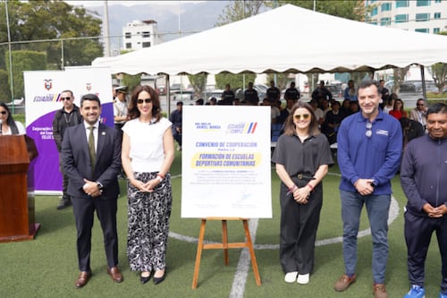 Ecuador y la Fundación Real Madrid firman convenio para capacitar a 350 entrenadores comunitarios