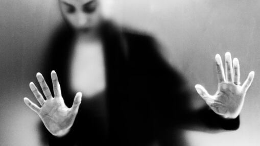 Asesinó a su ex por graduarse antes que él