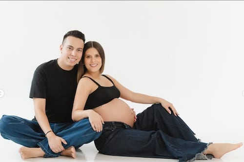 Álex Vizuete celebra la llegada de su hija Gia: “Esto fuimos, somos, y seguiremos siendo”