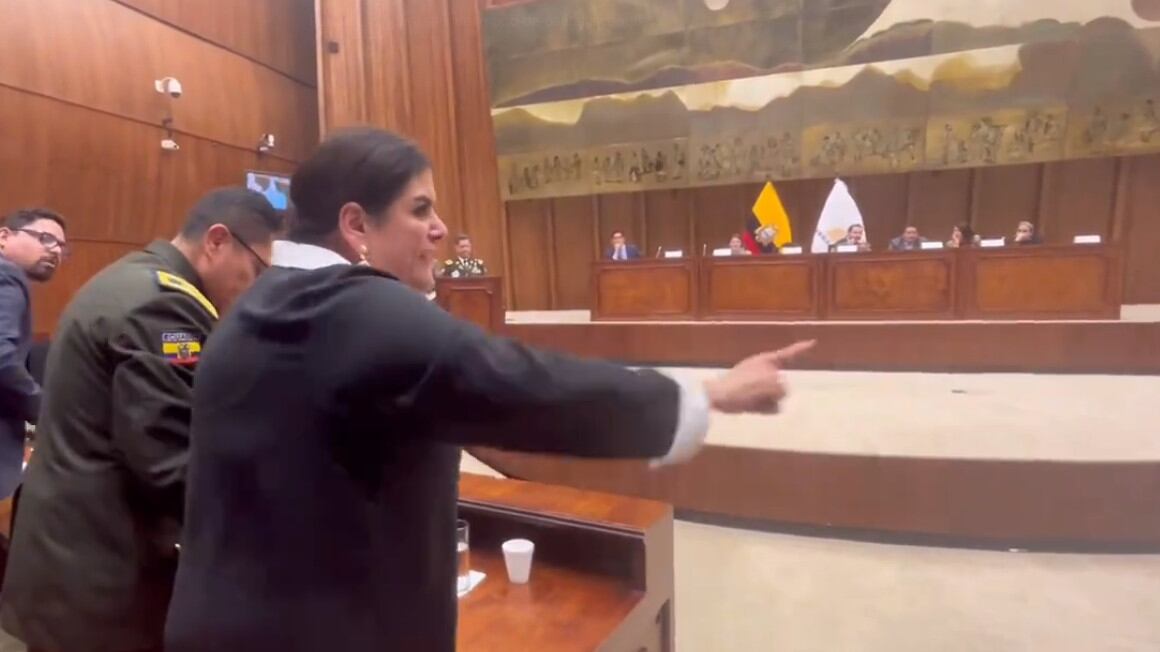 Ministra Mónica Palencia y Mónica Palacios se enfrentaron verbalmente en la Asamblea Nacional