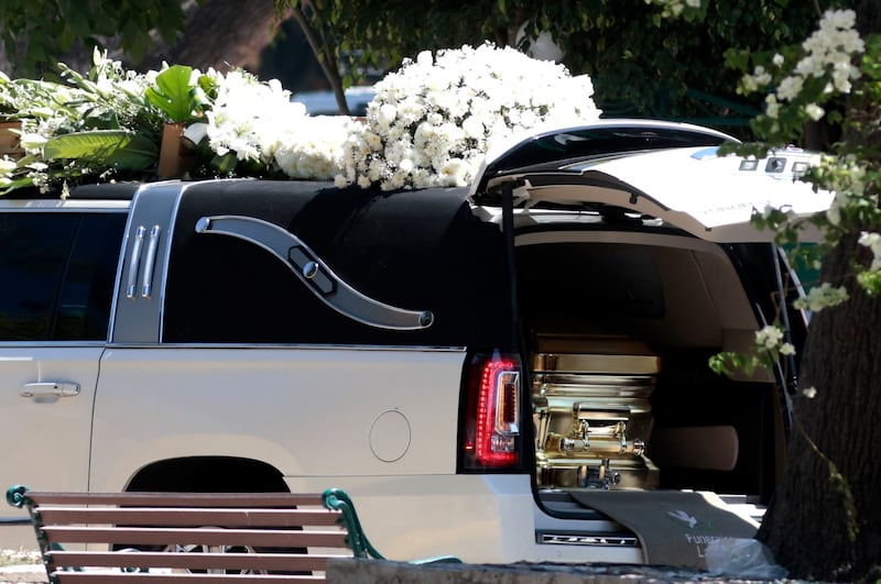 Los restos de Nemesio Oseguera Cervantes fueron trasladados al panteón Recinto de la Paz.