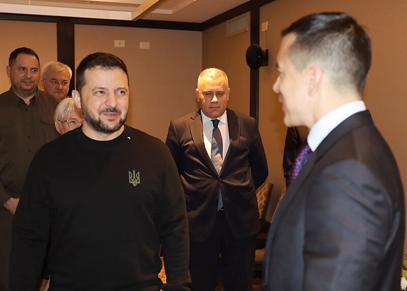 Presidente de Ucrania, Volodímir Zelenski, y el presidente de la República, Daniel Noboa
