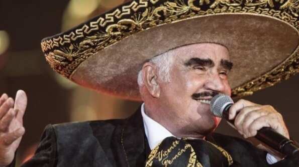Los conciertos de Vicente Fernández eran conocidos por llegar a durar varias horas, dependiendo de la disposición del intérprete y el ánimo del público presente.