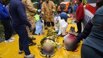 bus cae abismo cuenca molleturo