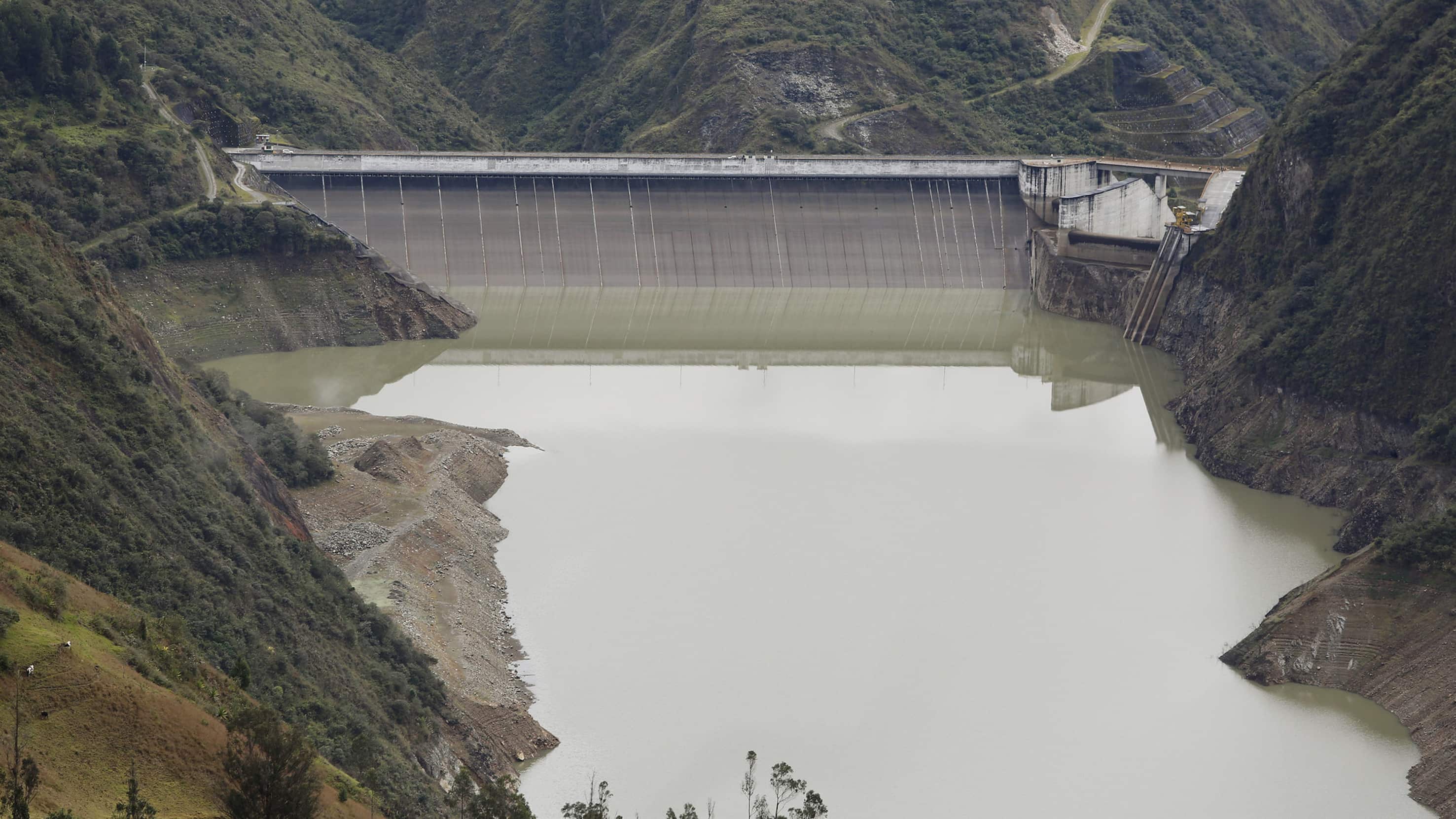 Cuenca,Ecuador 7 de mayo de 2024 El presidente de la republica Daniel Noboa Azin visito a la Central Hidroeléctrica Mazar para costatar que "Se ha recuperado alrededor de 18 metros, que representa el 35% del volumen útil del embalse.
